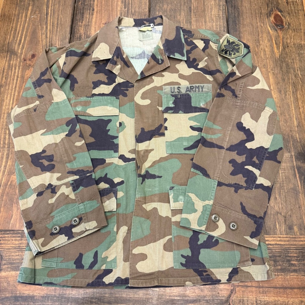 US Army‎ Woodland Camo BDU Field Shirt Jacket Medium 205th military intel Patch
